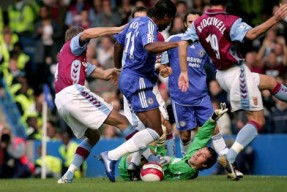 开云中国网站包含阿斯顿维拉造点机会备战足总杯风云突变阿贾克斯清晨扳平良机，这一次真的德罗巴与30激战曼联分钟的词条