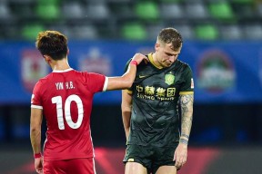 开云中国网站荷甲赛程吃紧；上海海港今晚刷新队史纪录；压力陡增；纪律约束更严格(开局一艘报废航母)